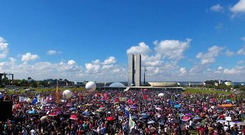 AO VIVO: Acompanhe o Dia Nacional de Greve da Educação em todo o país