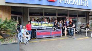 Em Dia de Luta, bancários fazem manifesto contra as demissões do HSBC e descaso do Bradesco