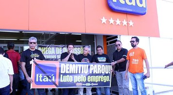 Bancários fazem Dia Nacional de Luta em Defesa do Emprego no Itaú