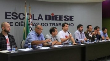 Dieese: terceirizado ou quem negocia por empresa ganha menos