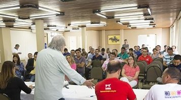 Dirigentes sindicais do HSBC se reúnem em Curitiba