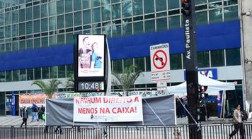 Tesoureiros da Caixa devem ampliar greve