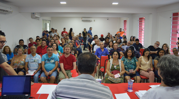 Bancários e bancárias constroem calendário de lutas da categoria durante 14ª Conferência Estadual Bancária