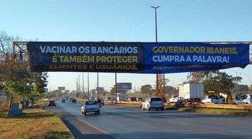 Sindicato realiza “faixaço” e mantém mobilização permanente em defesa das vacinas