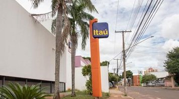 Itaú se mostra irredutível nas negociações sobre acordos, como a bolsa auxílio-educação