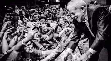 Apesar do ataque midiático, Lula lidera primeiro turno em todos os cenários para Presidência em 2018