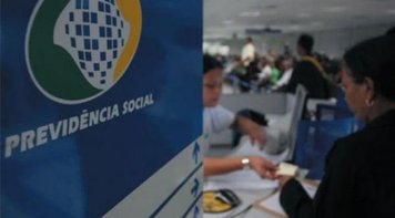 Não faltam recursos e Previdência não precisa de reforma