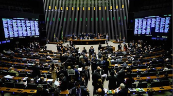 Jucá ignora 178 emendas e quer votar reforma na terça. É hora de aumentar a mobilização