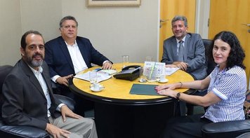 Fenae apresenta à Funcef propostas para melhoria do Credplan