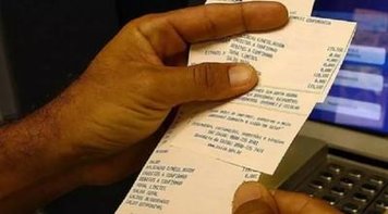 STF suspende cobrança de tarifa de cheque especial