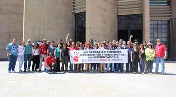 Empregados de Brasília se mobilizam em dia de negociação com a Caixa