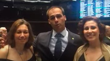 Em live com investigados pela PF, Eduardo Bolsonaro diz que planeja “ruptura” no Brasil