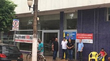 Dia Nacional de luta no BB retarda abertura de agencia em Dourados