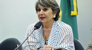 Deputada Erika Kokay critica fim do concurso público e terceirizações na Caixa Econômica Federal