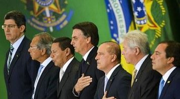 Empresários não pensam no médio e longo prazo ao apoiar 'reforma' de Bolsonaro