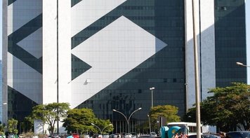 BB antecipa reforma administrativa: reduz remuneração, congela carreiras e institucionaliza desvio de função