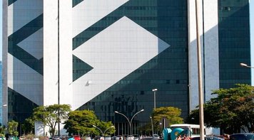 Comissão de Empresa discute questões relacionadas à reestruturação com o BB