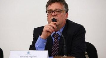 Reformas trabalhista e da Previdência são 'combinação explosiva' para o trabalhador, diz Fagnani