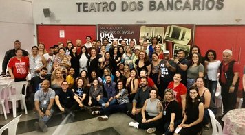 Sindicato presta homenagem a funcionária que se aposenta após 33 anos de trabalhos prestados à entidade