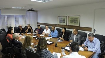 Fenacrefi oferece proposta de 8% de reajuste para os financiários