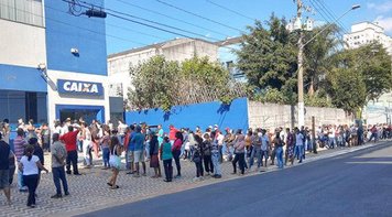 Auxílio emergencial: falta de informações da direção da Caixa expõe empregados e clientes ao coronavírus