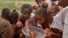 5,2 milhões de brasileiros passam fome. Número cresce pelo terceiro ano consecutivo