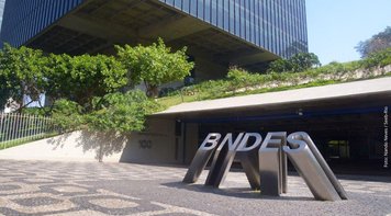Assembleias vão deliberar sobre acordo de jornada de trabalho no BNDES