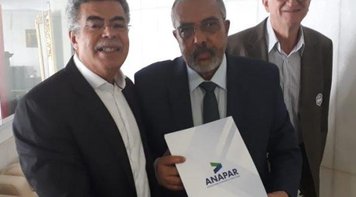 Anapar apresenta ao senador Paulo Paim propostas em defesa da previdência complementar