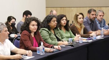 Bancos insistem com proposta de perda salarial e bancários fazem assembleia em todo o país