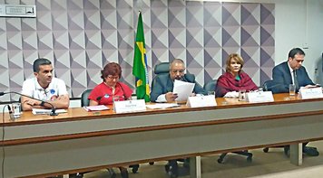 Lançada no Congresso Nacional Frente em Defesa dos Direitos dos Trabalhadores