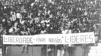 Bancários comemoram legado da greve de 1979 e reafirmam luta pela democracia