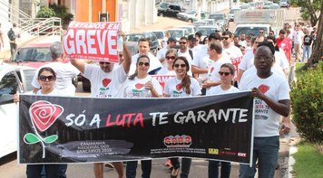 Bancários RO fazem passeata no 30º dia da maior greve dos últimos 25 anos