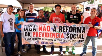 Mais de 10 mil manifestantes participaram da Caminhada contra a Reforma da Previdência em Cuiabá