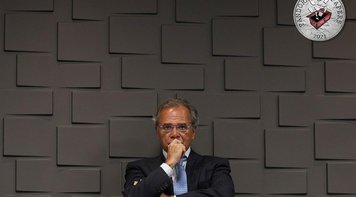 Oposição vai pedir investigação sobre offshore milionária de Guedes em paraíso fiscal