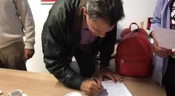 Haddad se compromete com a defesa das empresas públicas