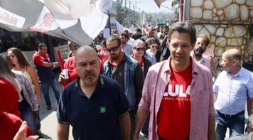 Presidentes das Centrais Sindicais entregam manifesto de apoio a Haddad
