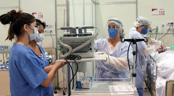 Covid-19 tem 5 milhões de casos, e Pnud prevê queda inédita no IDH do planeta