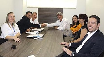 Hospital 13 de Maio, em Sorriso, assina convênio com o SAÚDE-CAIXA