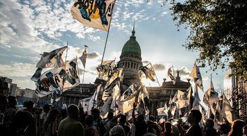 Juízes federais anulam decretos de Mauricio Macri e restabelecem Lei de Meios