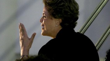 Na CUT, Dilma destaca a importância da democracia nas relações de gênero