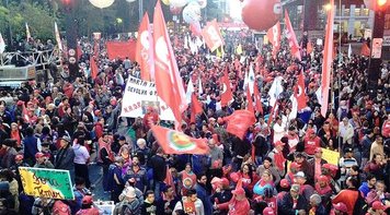 Movimentos rejeitam plebiscito e querem cumprimento de mandato de Dilma