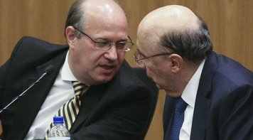 No golpe dentro do golpe, só os bancos arrastam as fichas