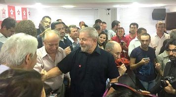 Lula: 'Se quiseram matar a jararaca, ela está viva"