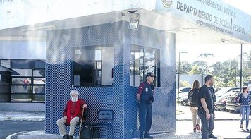 Esquivel, 87 anos, volta a ter visita a Lula barrada. 'Problema dele', diz juíza