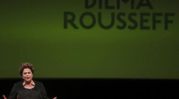 Dilma se solidariza com 'milhões que lutam contra a reforma da Previdência'