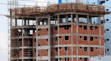 Economia brasileira está em depressão e no fundo do poço, avaliam economistas