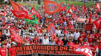 RESISTÊNCIA: Oposição tenta empurrar tramitação da reforma da Previdência para 2017