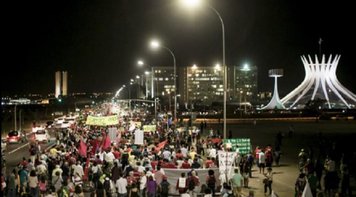 Em Brasília, protestos incluem Gilmar Mendes e Eduardo Cunha