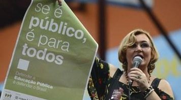 Governo quer privatizar operações e acabar com Caixa 'aos poucos'