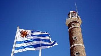 Acordo que facilita residência permanente de brasileiros no Uruguai é promulgado